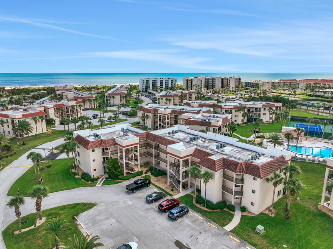 Aerial view 2, Coastal Condo Pool View + Heated Pool, Saint Johns