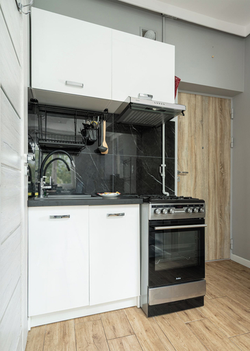 Private kitchenette 3, RentPlanet - Apartamenty Tyszkiewicza, Warsaw