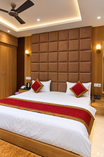 Room 2, Hotel Dream Kashi, Faizabad