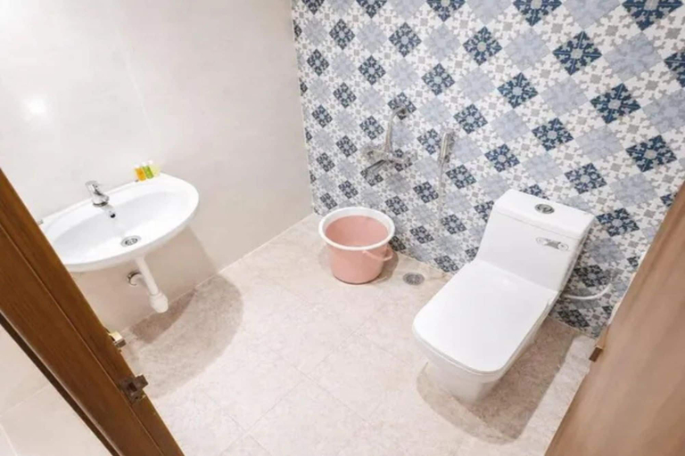 Bathroom 4, FabHotel Royal Suites - Marathahalli, Bangalore
