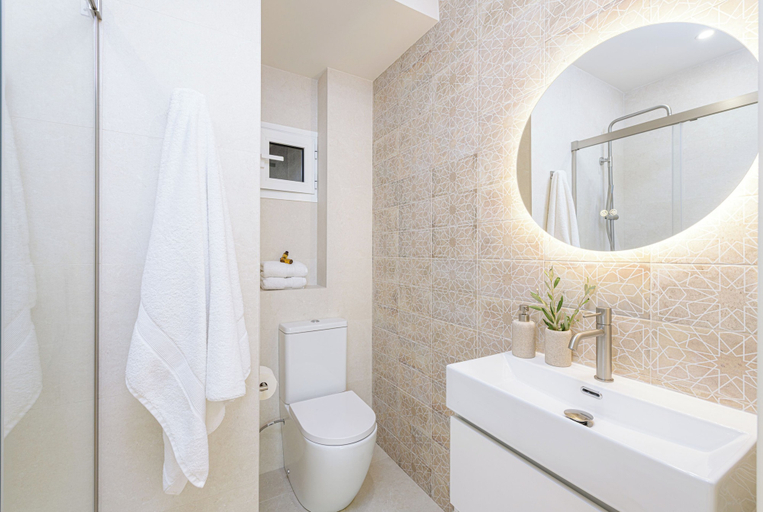 Bathroom 2, Solaga - Victoria, Málaga