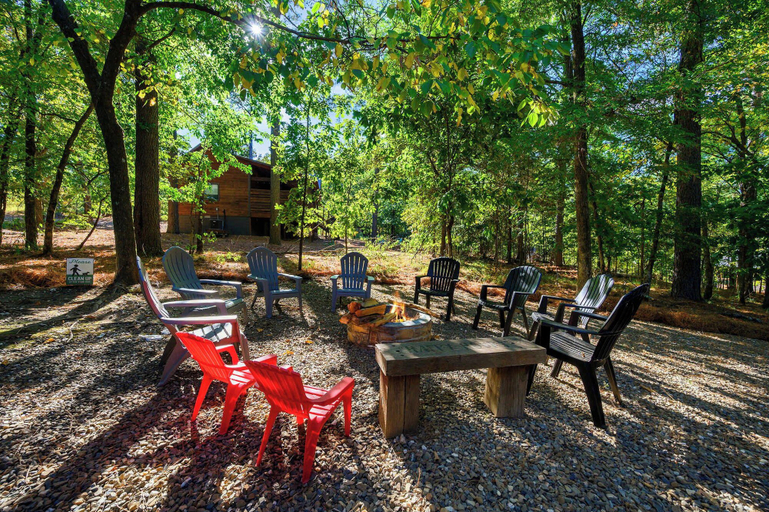 Terrace/patio 3, Happy Hours - Hot Tub, Fire Pit, Coziness, McCurtain