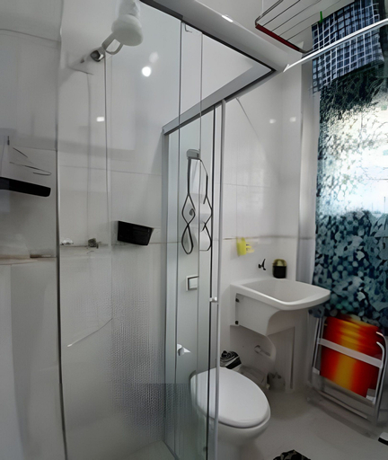 Bathroom 2, SHB - Studio no Gonzaga à Beira Mar, Santos