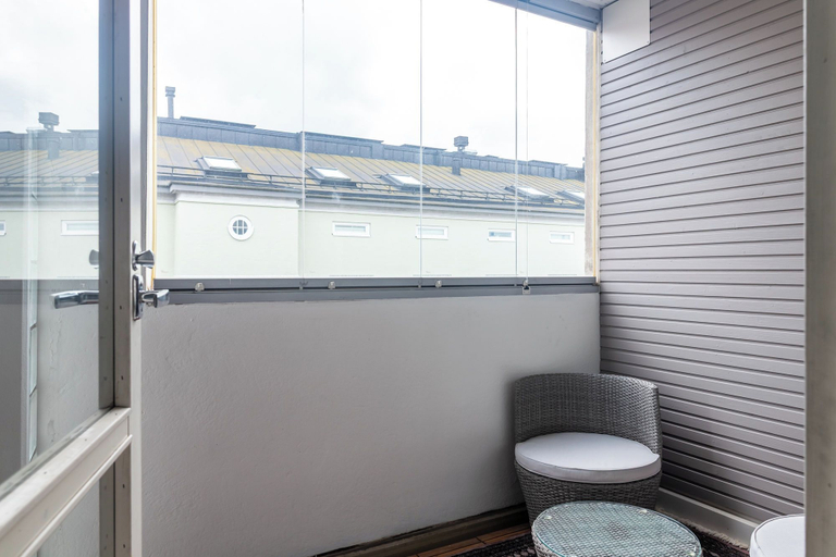 Balcony 4, 1BR Downtown Apt with Sauna & Balcony, Päijänne Tavastia