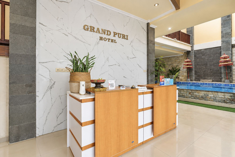 Reception 3, Townhouse Oak Hotel Grand Puri, Klungkung