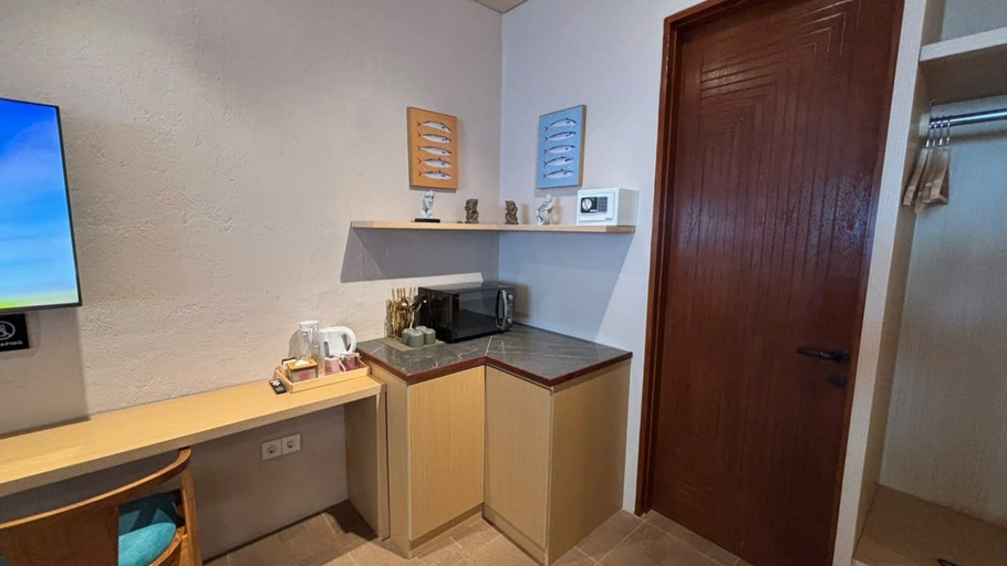 Private kitchenette, Pink Beach Coliving, West Manggarai