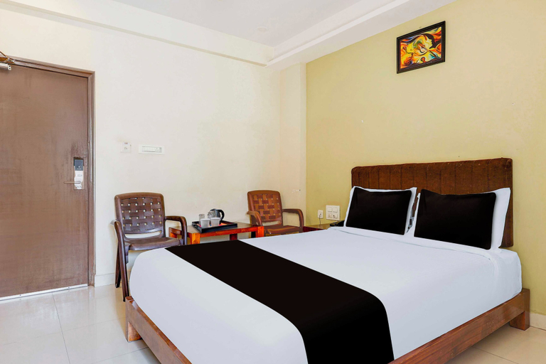 Room 5, Townhouse Oak Dwarka Nagar Ramatalkies, Visakhapatnam