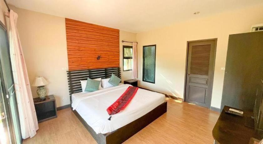 Bedroom 2, Phureenun Resort, Pak Chong
