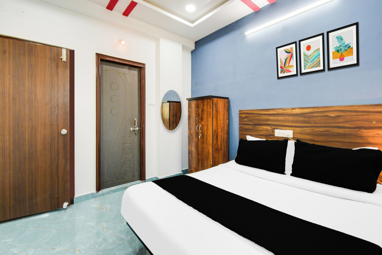 Room 2, Super Townhouse Hitech City, Hyderabad