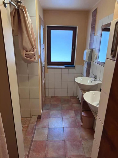 Bathroom 2, Ayur Garden Lanckorona, Wadowice