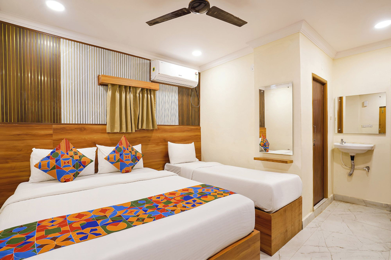 Room 3, FabHotel Sry Grand, Hyderabad