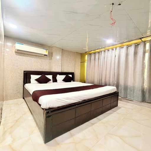 Room 3, Hotel The Arrow , Malviya Nagar, Delhi