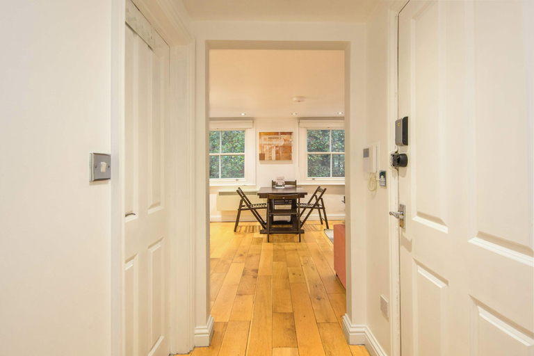 Room 5, Holborn Haven: Luxe London Escape By Frankie Says, London