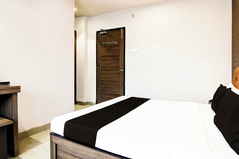 Room 2, Super Hotel O Tagore Park Laskarhat, South 24 Parganas