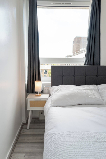 Room 5, Modern 3BD Flat Hoxton & Shoreditch N1, London