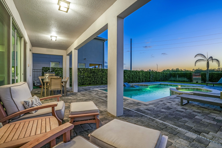 Pool 2, Serene Vibrant Villa With Games Room at Encore, Osceola