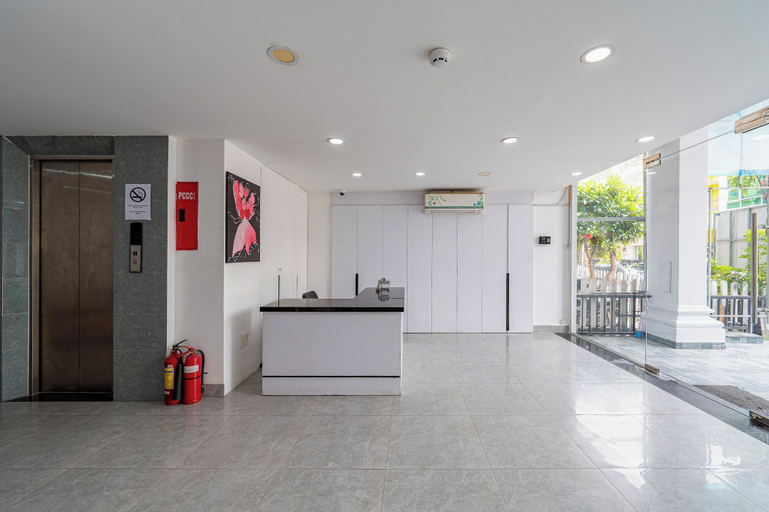 Lobby 1, Cozrum Homes - The Ivory House, District 7