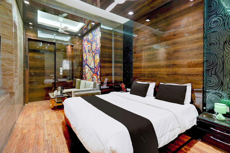 Room 4, Townhouse Oak Santosh Nagar Hyderabad, Nagpur