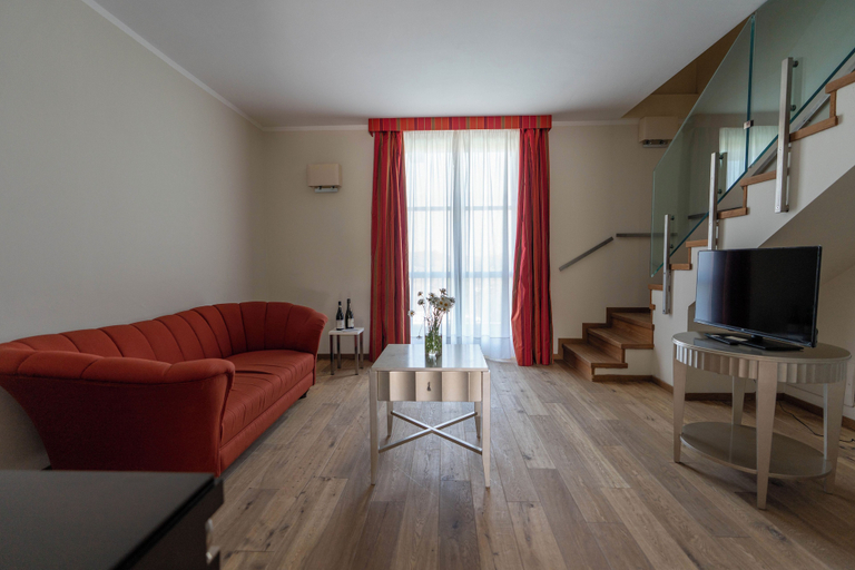 Living area, LOSTU Monforte, Cuneo