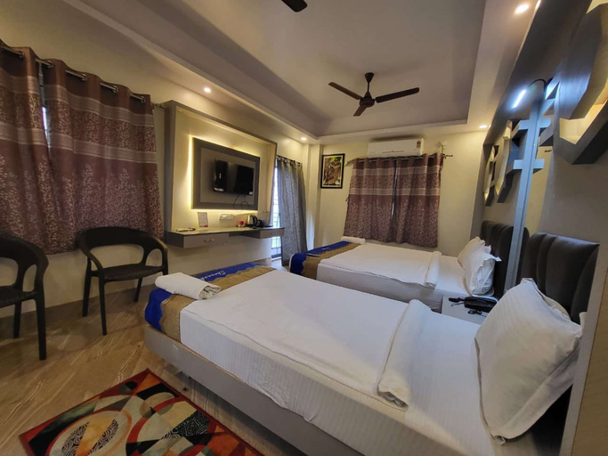 Room 5, HOTEL SHREESH MAYAPUR, Nadia