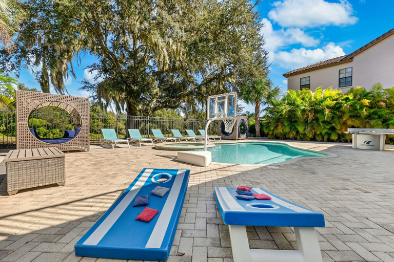 Pool 5, Coastal Retreat With Galactic Themed Bedroom, Osceola