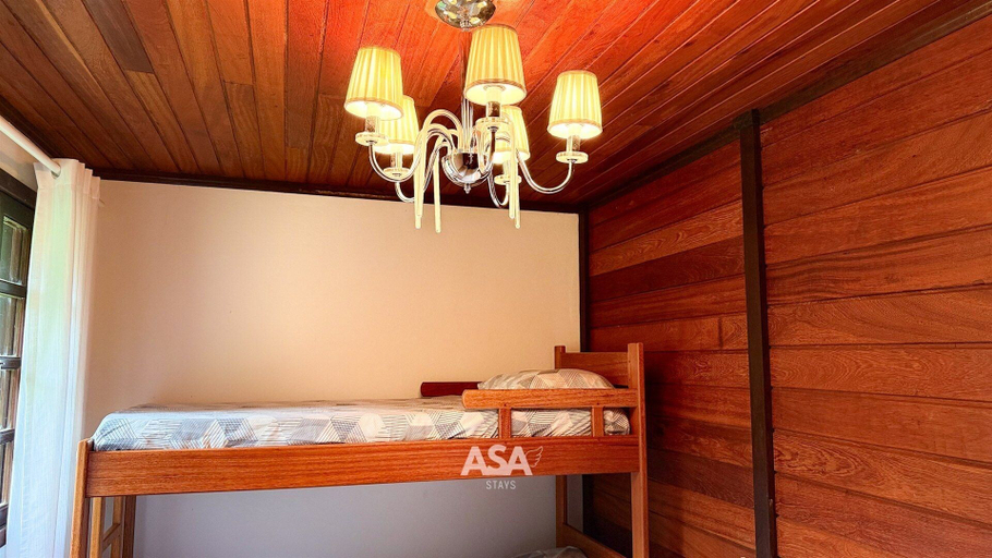 Room 5, ASA Esmeralda Refuge Lounge Pool Itajai, Itajaí