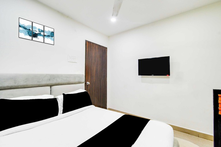 Room 4, Townhouse Oak Shilparamam Art, Hyderabad