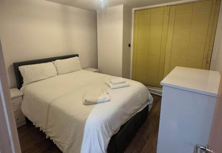 Room 4, 2-bed - Sleeps 5 - Parking - City Views, London