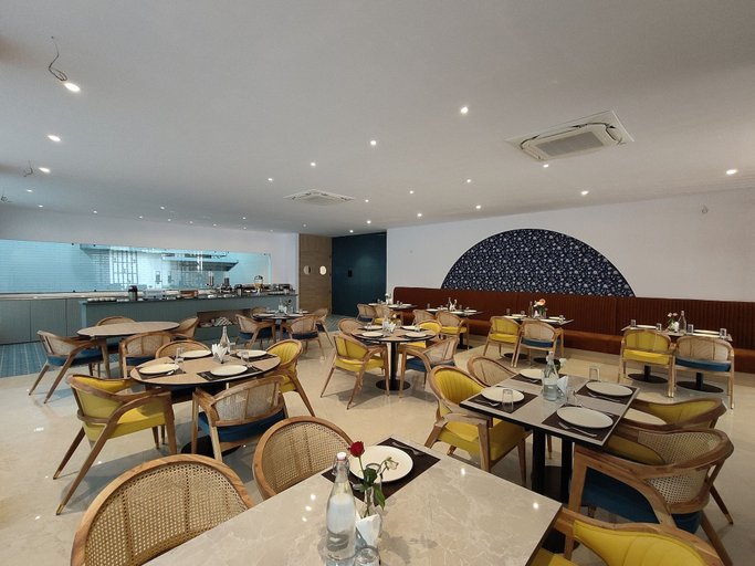 Dining 4, Westside hotel financial district, Hyderabad