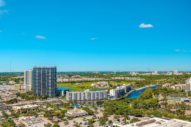 Room 4, Balcony Pool View and Near Beach, Broward