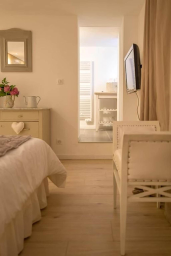 Bedroom 1, LA GRANGE AUX COQS, Bas-Rhin