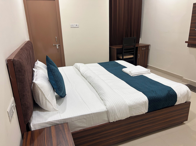 Room 2, Dumzy Living, Hyderabad