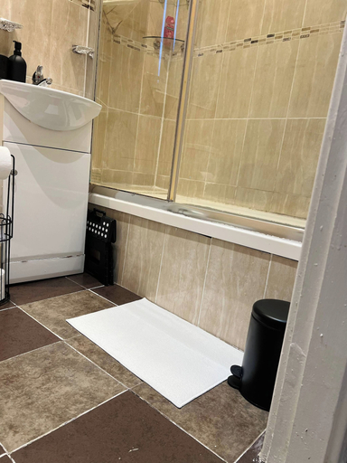Bathroom 5, Stylish 2 Bed in Manchester City Centre Fast Wi-fi, Manchester