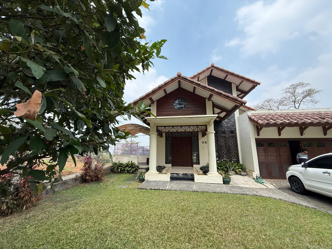 Exterior 2, Kuca Plava, Bandung