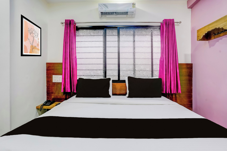 Room 3, Hotel O Nashik Road Railway Station, Nashik