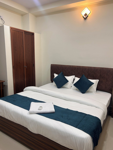 Room 5, Dumzy Living, Hyderabad