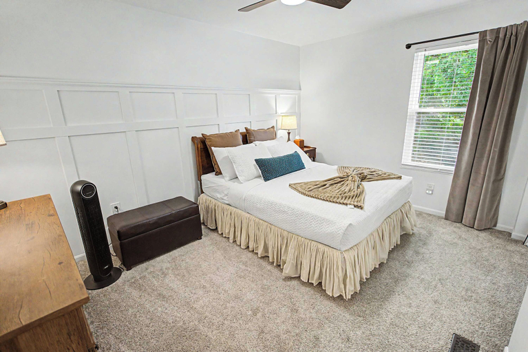 Room 4, Taste of Home - Erlanger, Kenton