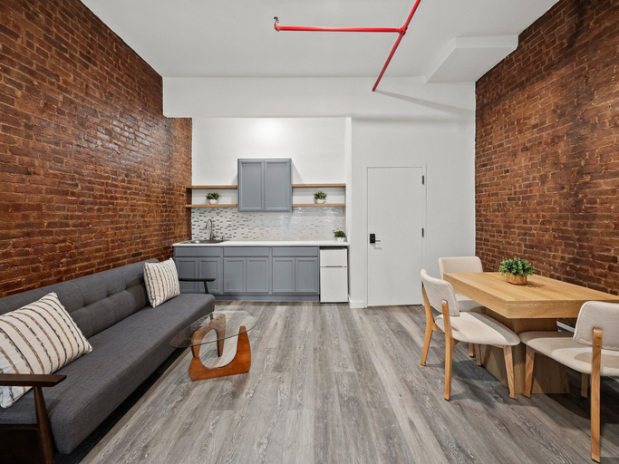 Private kitchenette, The Serene, New York