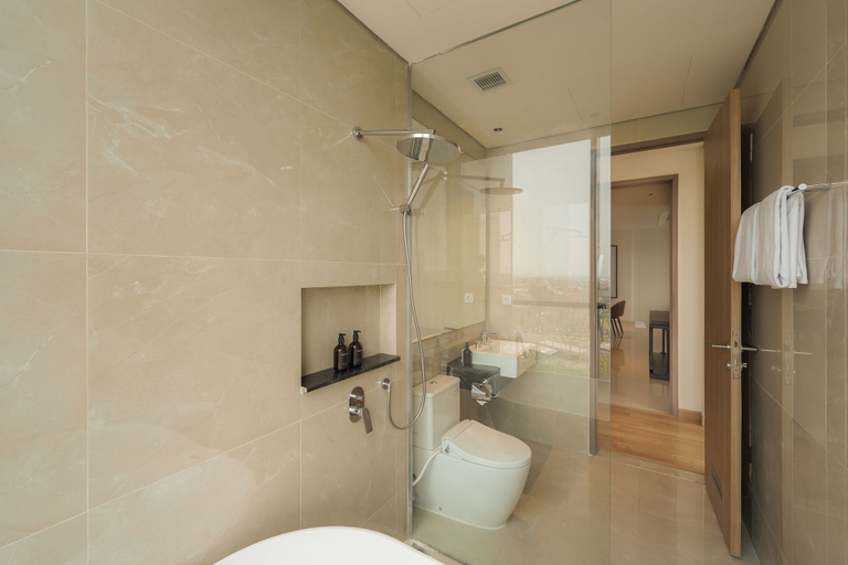 Bathroom 3, Celora Surabaya by Kozystay - Mayjen Sungkono, Surabaya