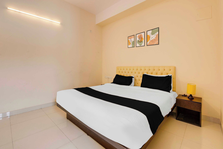 Room 5, Townhouse Oak HBR Layout, Bangalore
