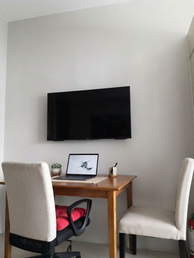 Living area 4, Makati CBD Executive Skyline Apartments, Makati City