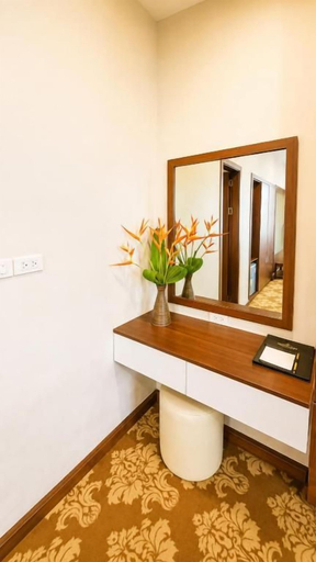 Bathroom 4, Grand Hotel, Hòa Bình