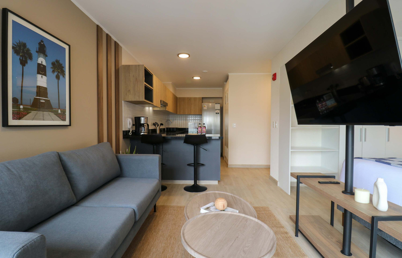 Room 5, w Charming Loft w Balcony in Prime Miraflores, Lima