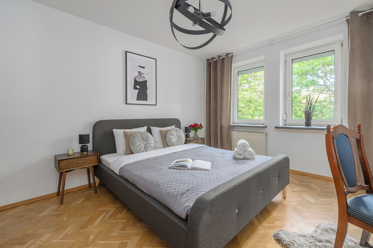 Room 3, Lumina 3-room Apt w/ Balcony I Center, Warsaw