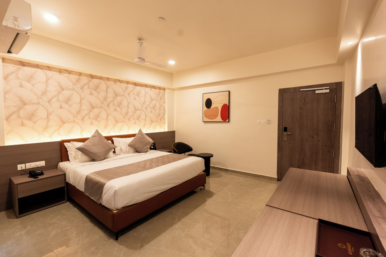 Room 5, Radiance By Hotel Roopa, Dakshina Kannada