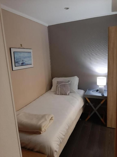 Room 4, Hôtel Le Petit Château, Alpes-Maritimes