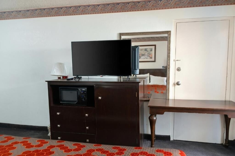 Bedroom 2, EXECUTIVE INN & SUITES US 59, Angelina