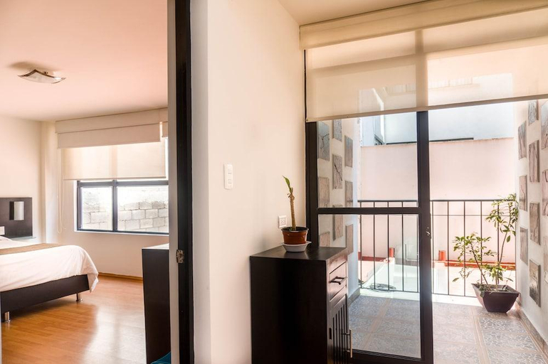 Others 5, Grupo Kings Suites Platon 436, Mexico City