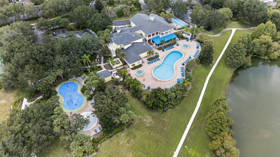 Exterior 5, 3BR Condo for 8 at Bahama Bay Resort, Polk