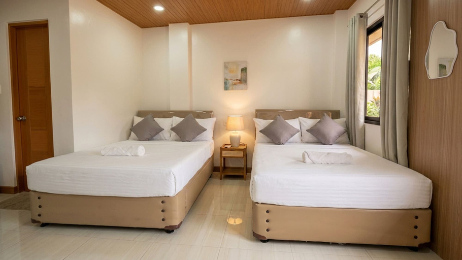 Room 4, JLF Inn, Daraga